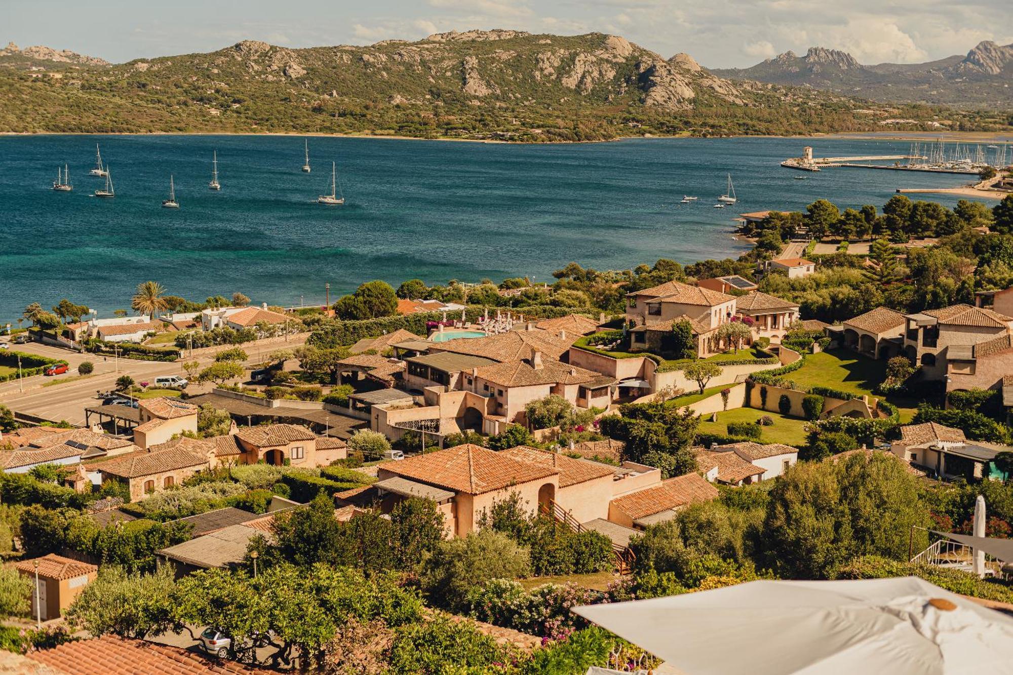 Отель Aethos Sardinia Канниджионе Экстерьер фото